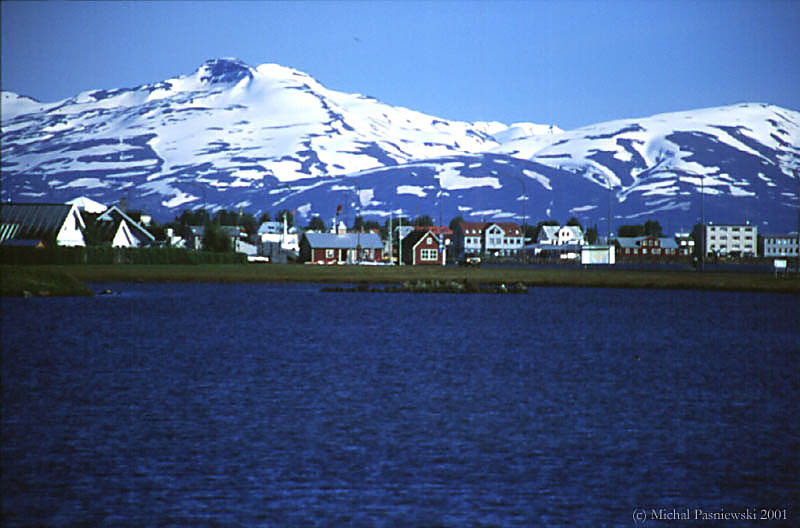105 Akureyri.jpg (69 KB)