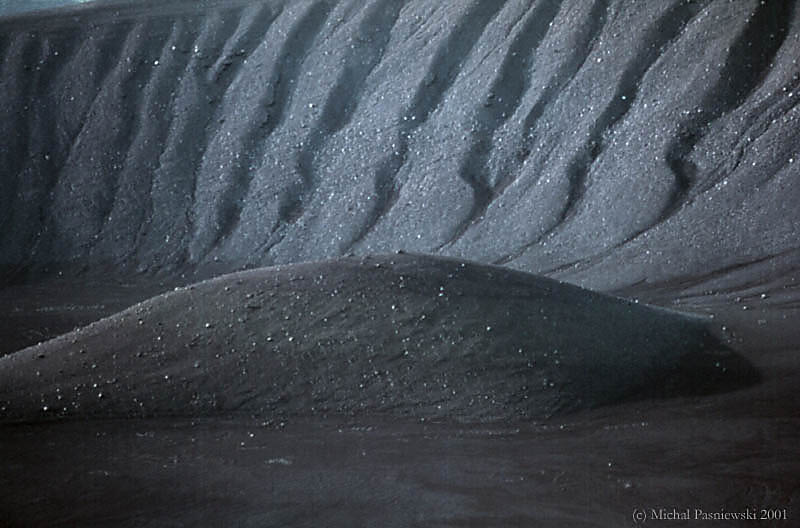 223 Myvatn-Hverfell crater.jpg (60 KB)