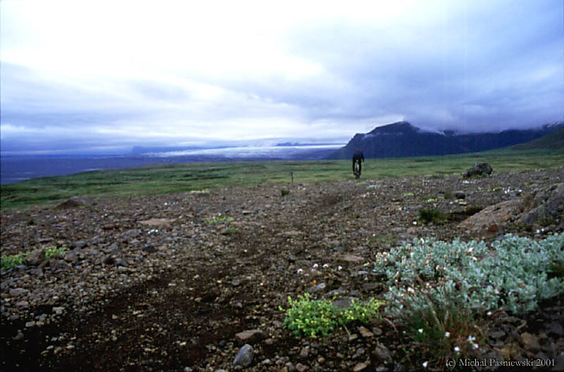 505 502 Skaftafell-Biking to Sjonarnipa.jpg (70 KB)