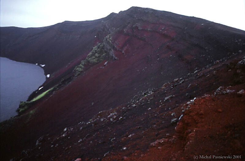 510 Landmannalaugar-Ljotipollur red crater lake.jpg (41 KB)