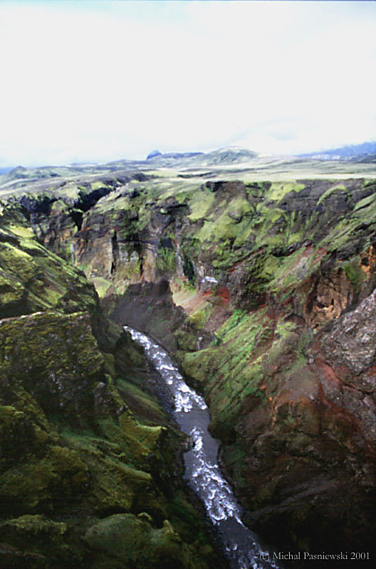 621v Landmannalaugar track-Emstrur-Markarfljotsgljufur canyon.jpg (97 KB)